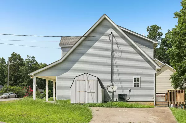 147 Coach Dr, White Bluff, TN 37187