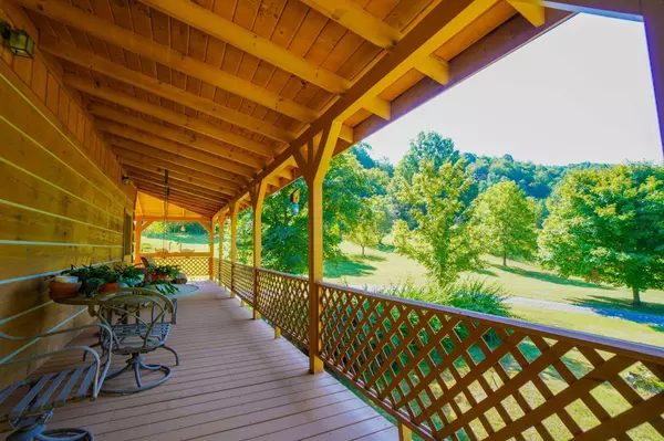 1675 Chigger Hollow Rd, Pleasant Shade, TN 37145
