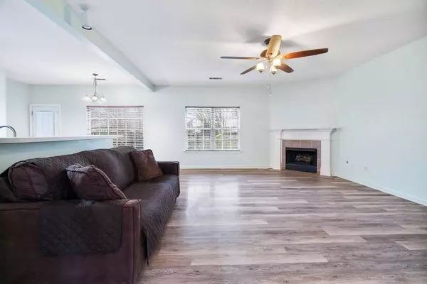 8209 Blue Lagoon Dr, Arlington, TN 38002