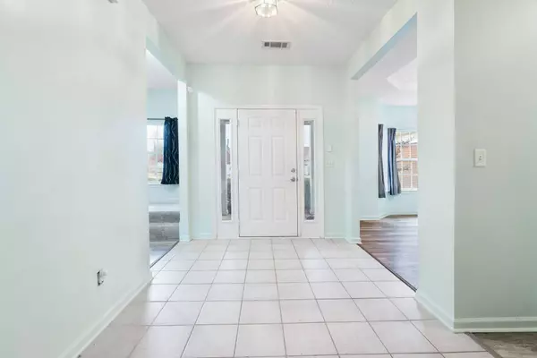 8209 Blue Lagoon Dr, Arlington, TN 38002