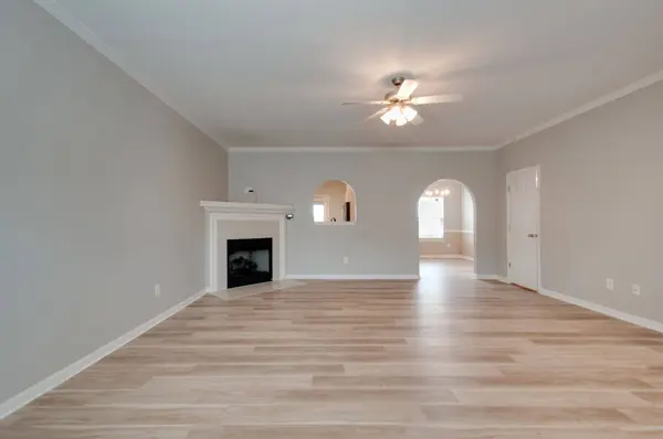 1101 Downs Blvd #312, Franklin, TN 37064