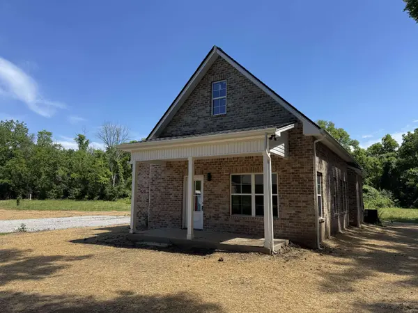737 Rogers Rd, Gallatin, TN 37066