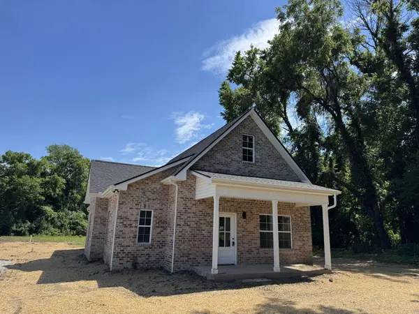 737 Rogers Rd, Gallatin, TN 37066