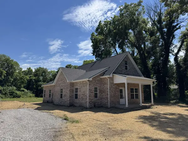 737 Rogers Rd, Gallatin, TN 37066