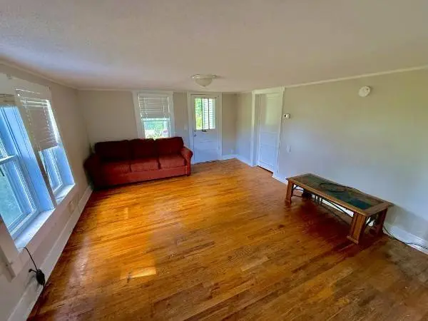 560 State Line Rd, Loretto, TN 38469