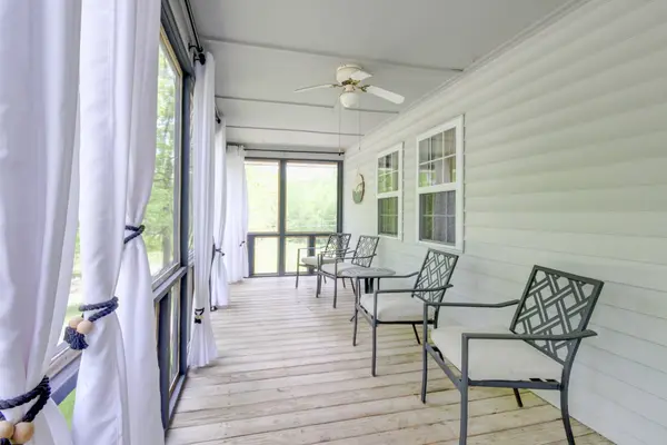 166 Upper Standing Rock Rd, Dover, TN 37058