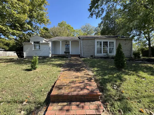 211 Elm St