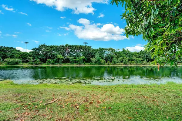 275 SW 198th Ter, Pembroke Pines, FL 33029