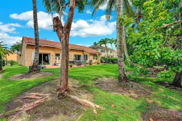 275 SW 198th Ter, Pembroke Pines, FL 33029