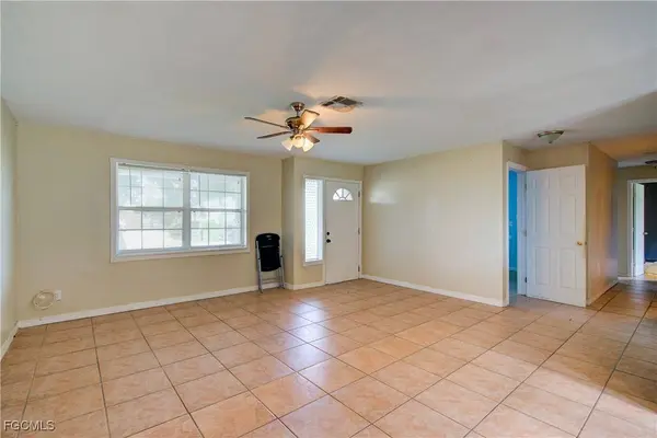 1209 SE 36th ST, Cape Coral, FL 33904
