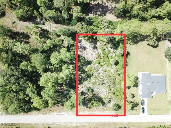 605 Broadway AVE, Lehigh Acres, FL 33972
