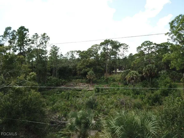 605 Broadway AVE, Lehigh Acres, FL 33972