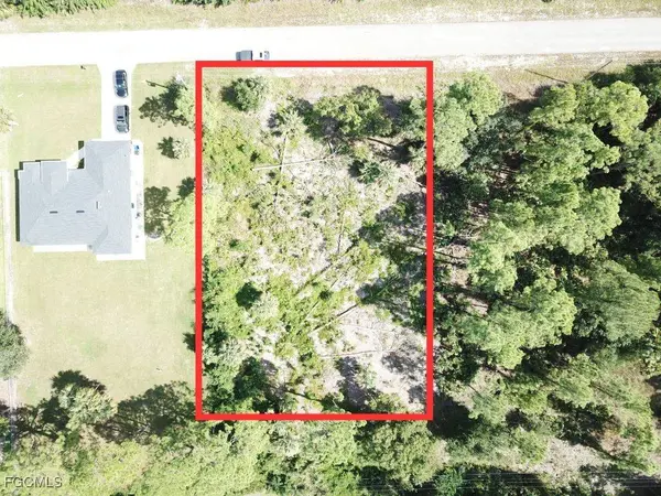 605 Broadway AVE, Lehigh Acres, FL 33972