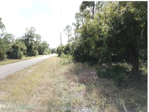 605 Broadway AVE, Lehigh Acres, FL 33972