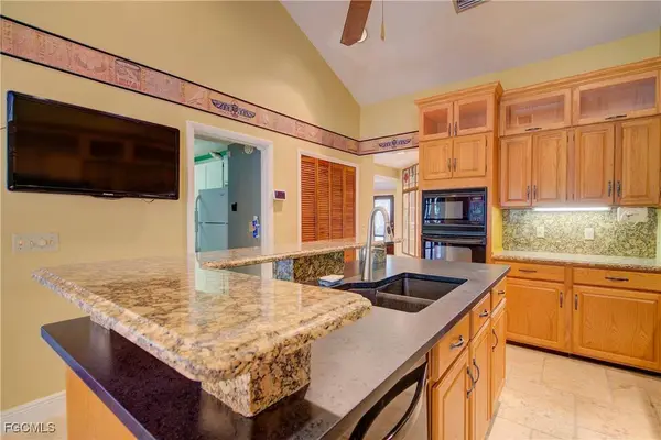 3836 Hidden Acres CIR N, North Fort Myers, FL 33903