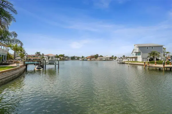 168 174TH TERRACE DR E, Redington Shores, FL 33708