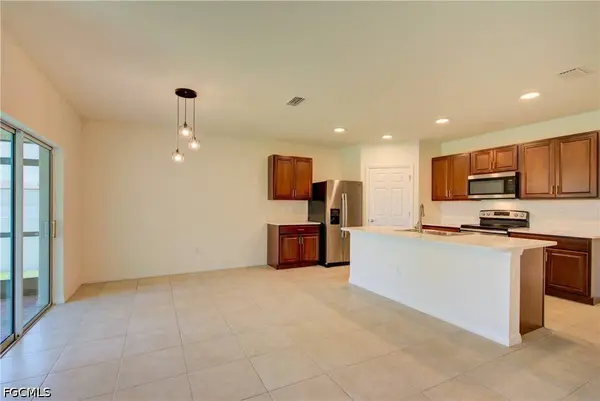 919 NE 11th ST, Cape Coral, FL 33909