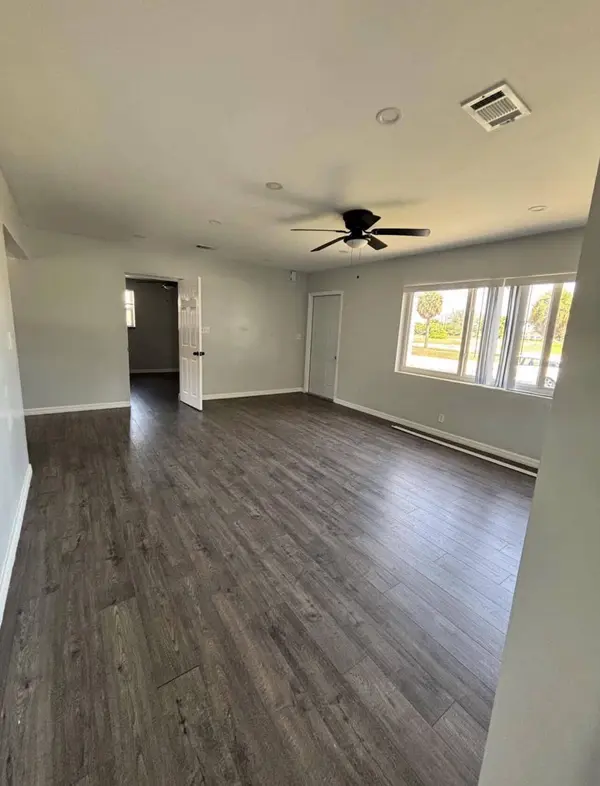 35 W 11TH ST #0, Riviera Beach, FL 33404