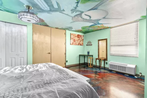 701 Atlantic AVE #821, Daytona Beach, FL 32118