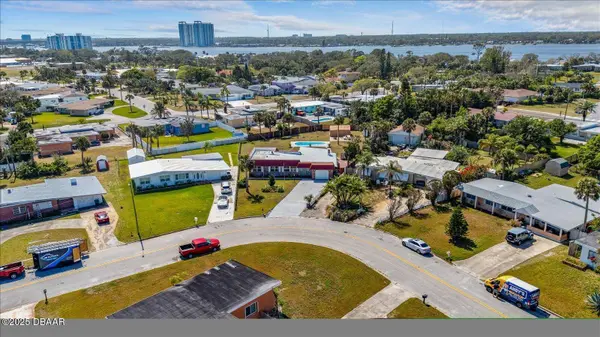1247 Waverly DR, Daytona Beach, FL 32118