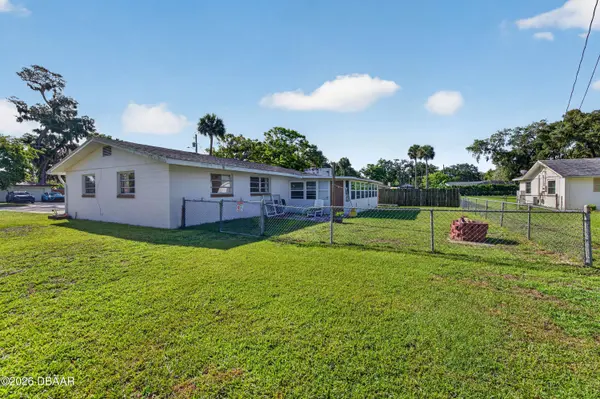 2002 Mike ST, South Daytona, FL 32119