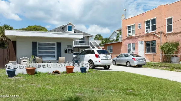 215 Wild Olive AVE, Daytona Beach, FL 32118
