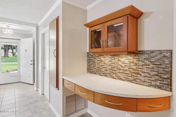 213 Brevity LN, Deland, FL 32724