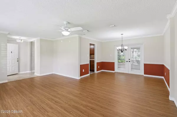 213 Brevity LN, Deland, FL 32724