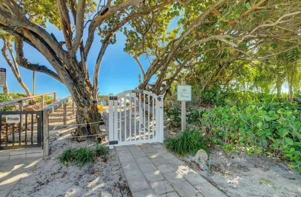 5540 N OCEAN BLVD #206, Ocean Ridge, FL 33435