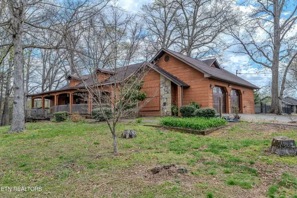 2473 Old Newport Hwy, Sevierville, TN 37876-2197