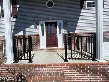 1703 N Ridge Ct, Sevierville, TN 37862-9346