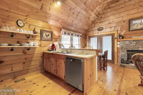 214 Tsali WAY, Sevierville, TN 37876