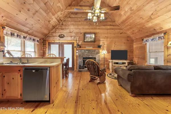 214 Tsali WAY, Sevierville, TN 37876