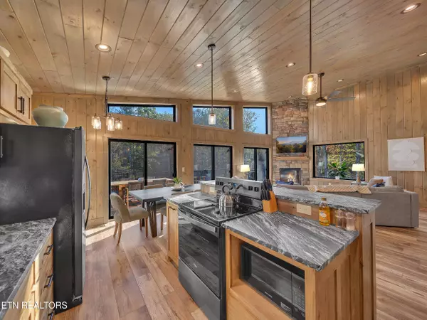 2671 Switchback Way, Cosby, TN 37722