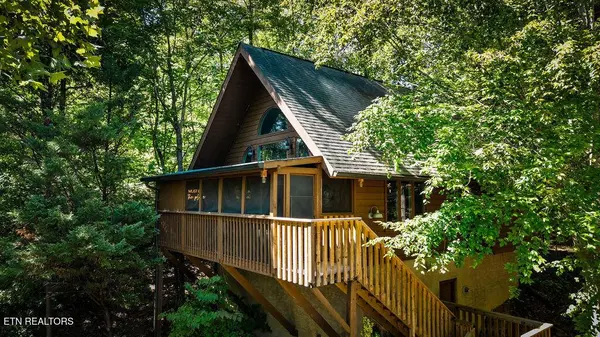 334 Greenwood WAY, Pigeon Forge, TN 37863