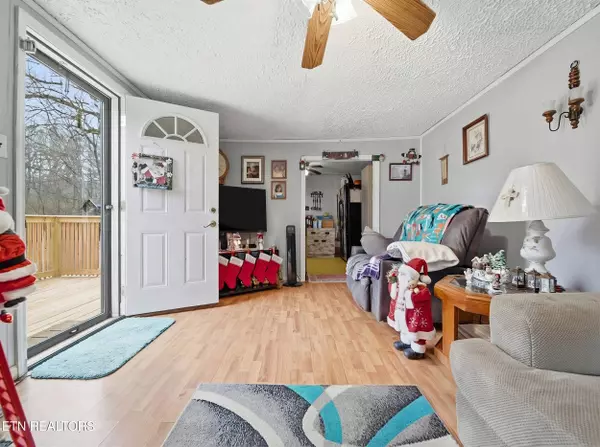 6405 Pine Grove Rd, Knoxville, TN 37914