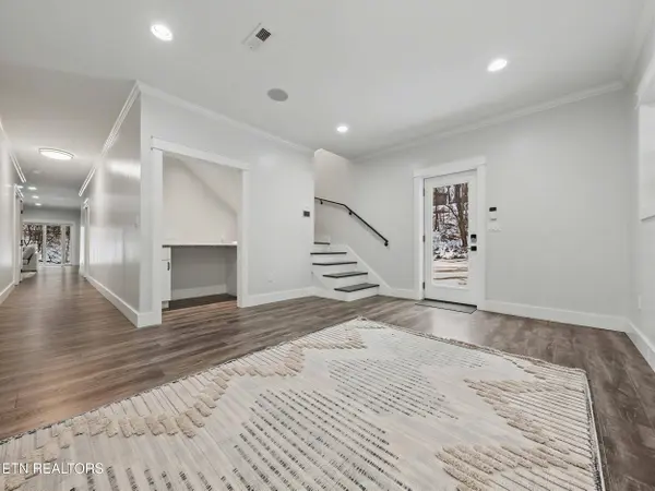 3402 Lillie Blvd, Sevierville, TN 37876