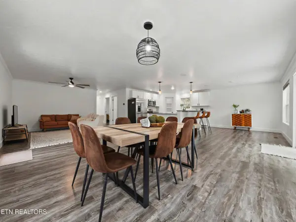 3402 Lillie Blvd, Sevierville, TN 37876