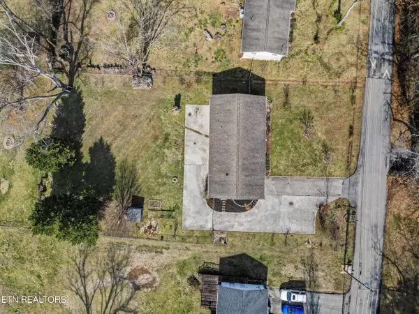 209 Wakefield Rd, Knoxville, TN 37922