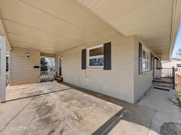 209 Wakefield Rd, Knoxville, TN 37922