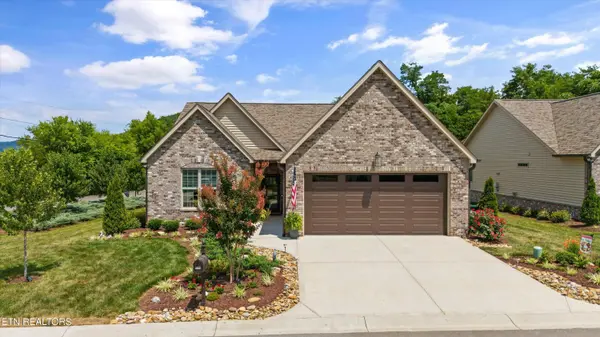 2267 Boulder Crest LN, Sevierville, TN 37876