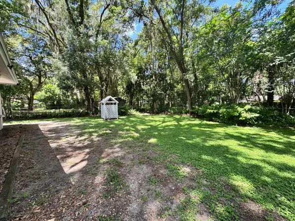 213 Brevity Ln, Deland, FL 32724-1301