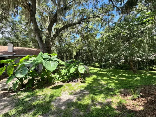 213 Brevity Ln, Deland, FL 32724-1301