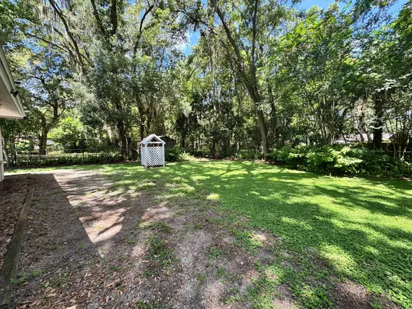 213 Brevity Ln, Deland, FL 32724-1301