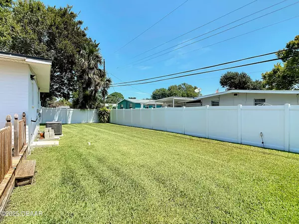 2051 Green ST, South Daytona, FL 32119