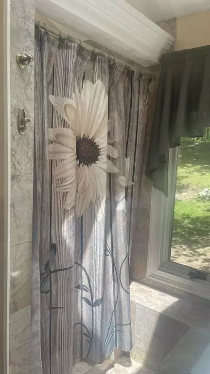 64 Broad St, Rehoboth, MA 02769