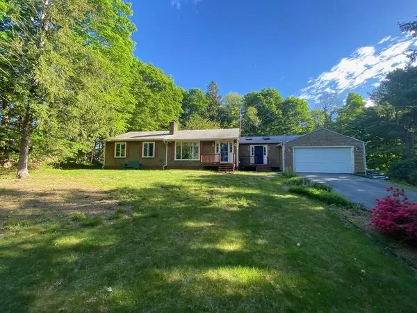 64 Broad St, Rehoboth, MA 02769