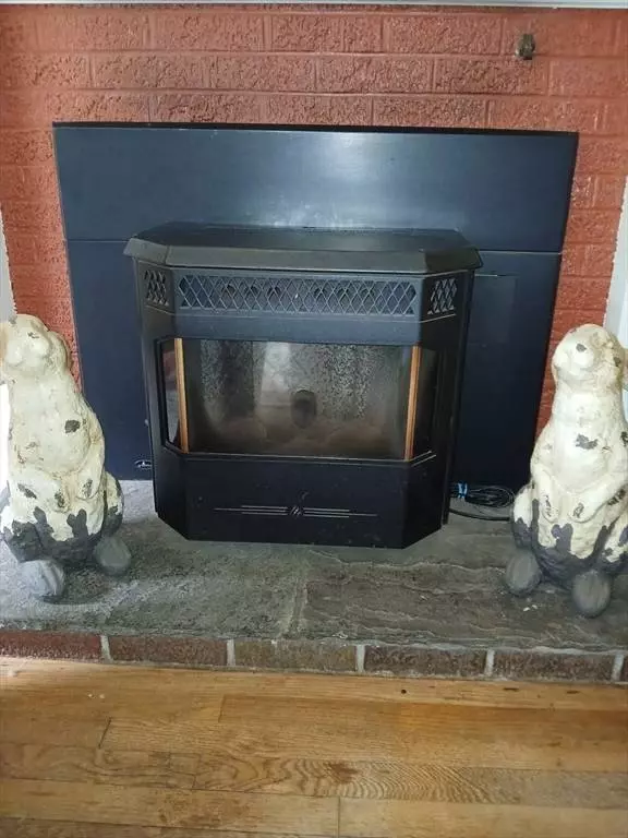 64 Broad St, Rehoboth, MA 02769