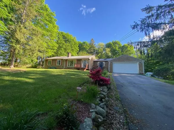 64 Broad St, Rehoboth, MA 02769