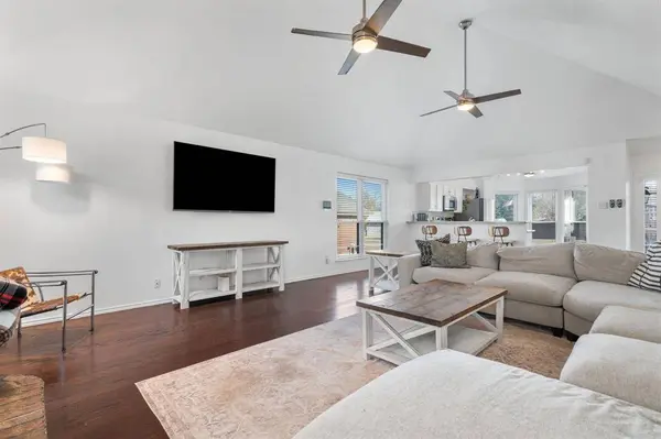 604 Lionel Way, Fort Worth, TX 76108